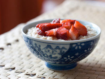 Cranberry-Strawberry Oatmeal- Dietitian's Choice Recipe