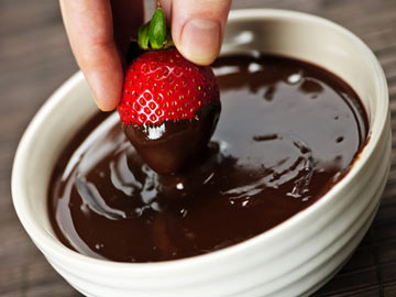 Chocolate Dipped Strawberries - Dietitian's Choice Recipe