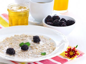 Hearty Hot Cereal & Berries